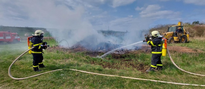 Požární dozor při pálení dřevin