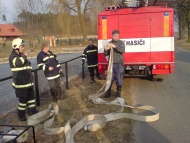 pozar-okolo-trati-hrobce-x-olesko-9-3-2011